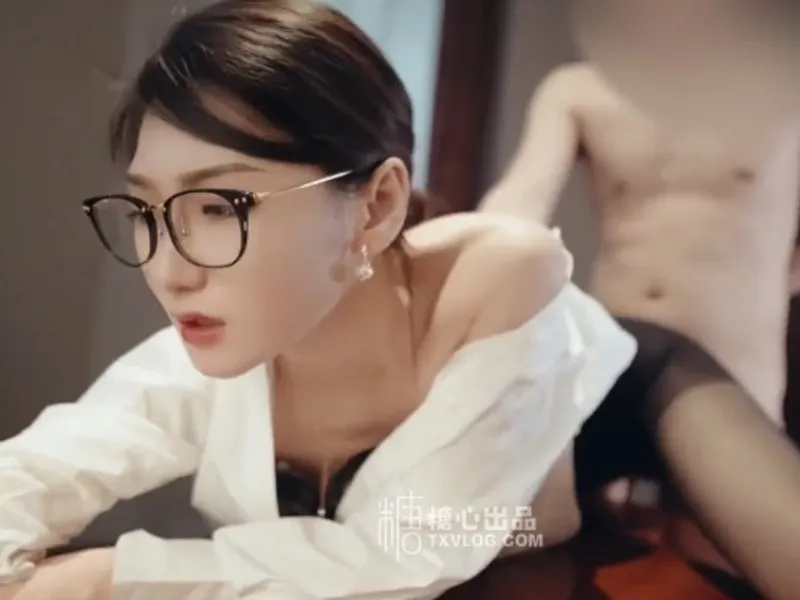 Vào phòng riêng được tiền bối nữ dam dang bú thằng nhỏ cho